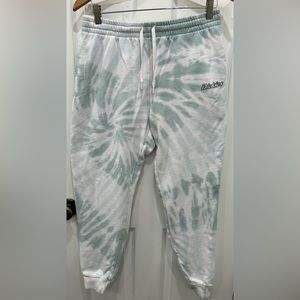 Woman’s Dickies tie dye sweatpants size L